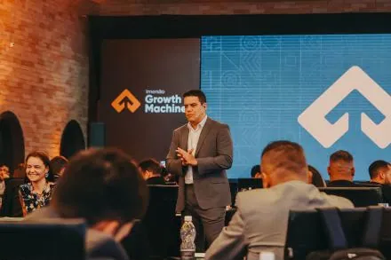 Thiago Reis, da Growth Machine, em palestra